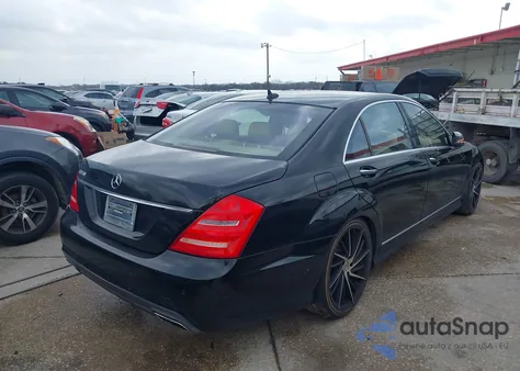 2010 Mercedes-Benz S 550 из США, поврежденный, VIN WDDNG7BB8AA309712